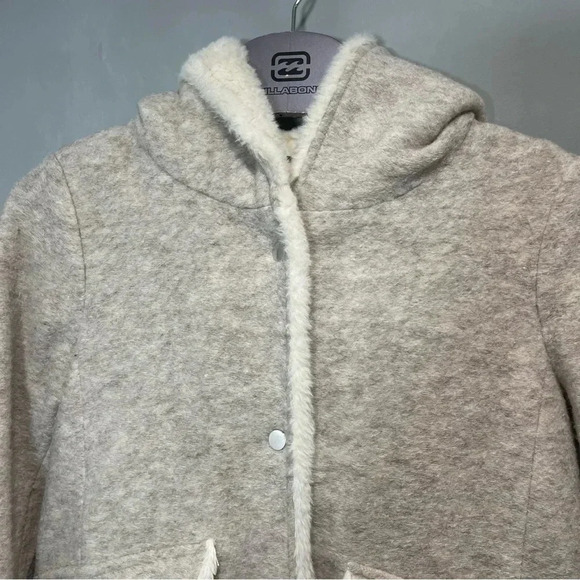 Zara TRF Teddy Jacket Size Small Cream Color . - Picture 6 of 15